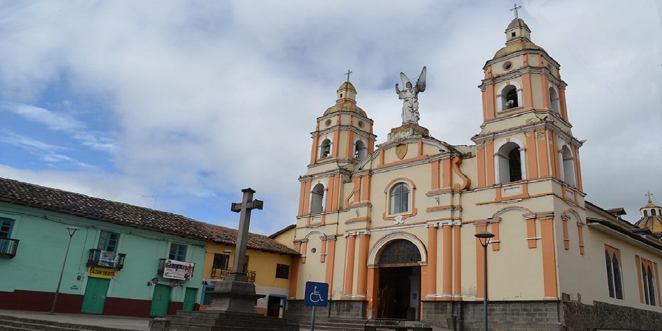 Iglesia en San Gabriel. Carchi. Andes. Ecuador