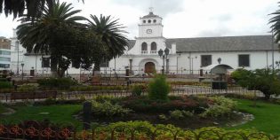 Parque Central, Salcedo, Cotopaxi, Andes. Ecuador