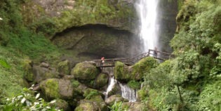 El Chorro Waterfall, Giron. Yunguilla. Azuay. Andes. Ecuador